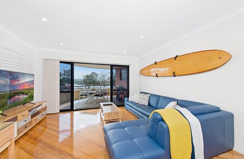 North Haven Apartment | Riverfront Couples Retreat