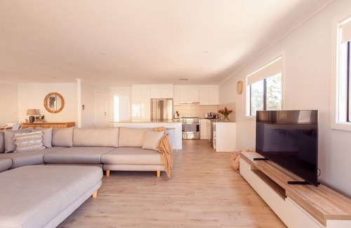 Skurray House | Riverfront Home in Blanchetown