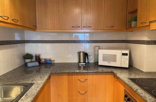 Perth Central Business District Apartment | Riverside City View Parking Netflix Wifi Wine FREE