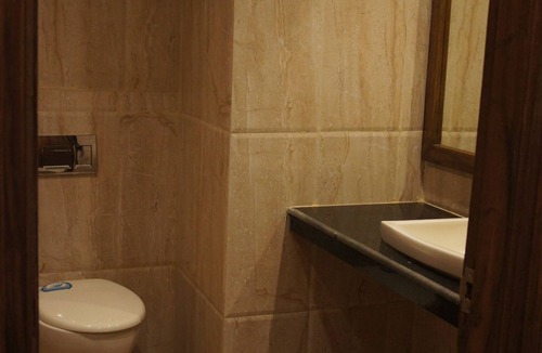 Srinagar Hotel | Riverside Resort