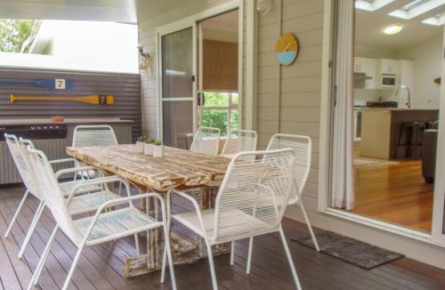 North Haven House | Riverside Retreat