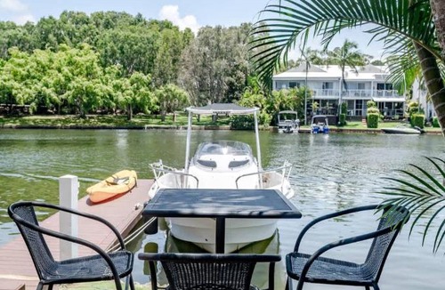 Noosaville Apartment | Riverside Sanctuary at Loch Mews