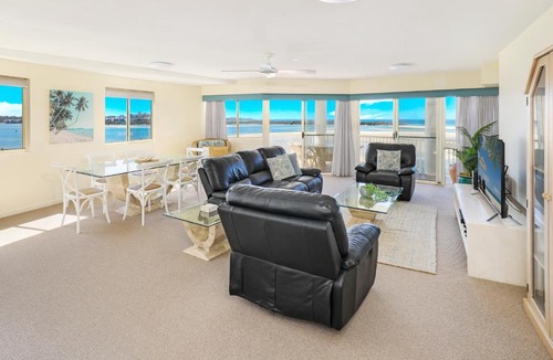 Golden Beach Apartment | Riviere on Golden Beach