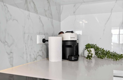Rockingham Apartment | Rockingham Escape 2br Apt Near Beach and Shops