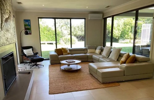 Blairgowrie Villa | Romantic Escape for Two 'Villa Biarritz Spa & Sauna in Blairgowrie