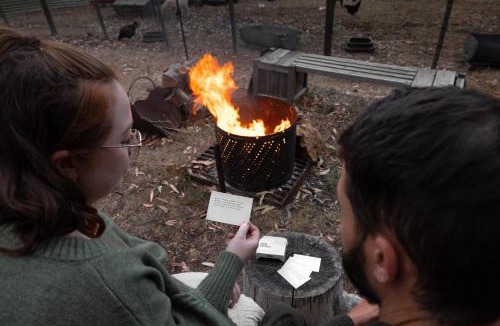 Penguin House | Romantic Farmlet Escape - Mini Goats & Firepit