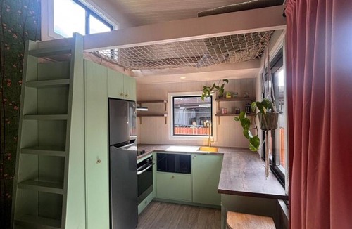 Mullumbimby Apartment | Romantic getaway Mullum w fire pit & hammock net