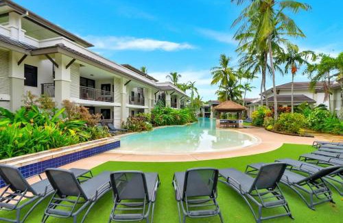 Port Douglas Apartment | Rooftop Tranquility at Stunning Temple Resort