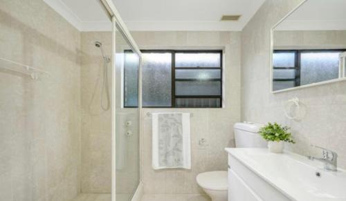 Carlingford House | Room 16