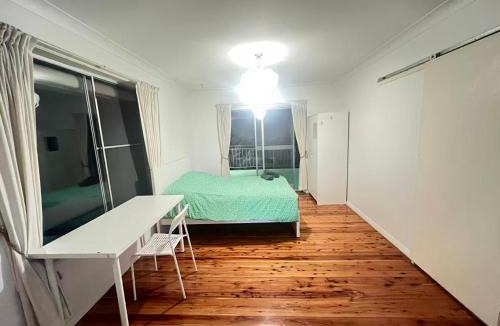 Epping House | Room 82