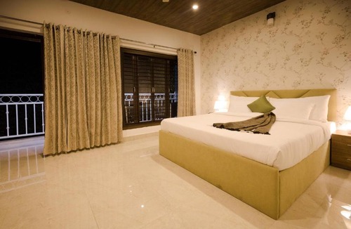 Landour House | Room in Lodge - Oakwood 302 - Elegant Private Room With Balcony at Landour, Mussoorie