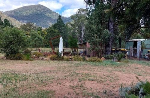 Gungal House | Room in Rustic Remote Stone Cottage with a Double Bed