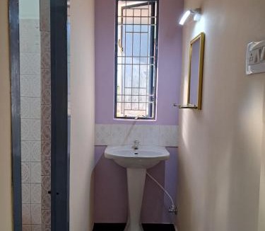 Thanjavur House | Rooms in Orange Homestay