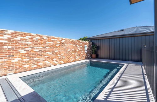 Dubbo Apartment | Ropa Premium Suite - Luxe Stay in Dubbo