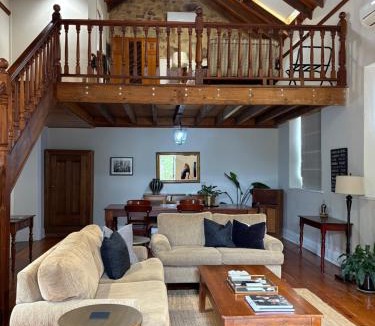 Clare Bed & Breakfast | Roscrow Heritage Retreat