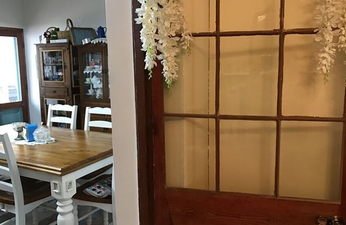 Strathalbyn Cottage | Rose Cottage - is a warm, cose in Strathalbyn