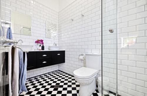 Bathurst House | Roseberne Cottage, Luxury in the CBD!