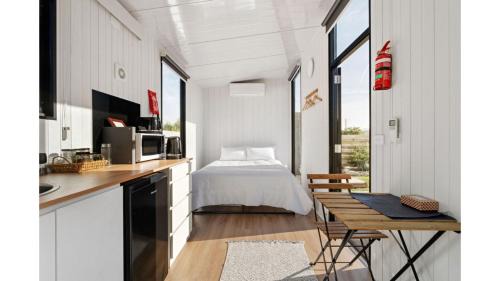 Rosebrook House | Rosebrook Riverviews by Tiny Away