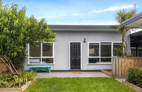 Capel Sound Apartment | Rosebud Beachfront Haven Coastal Bliss Four