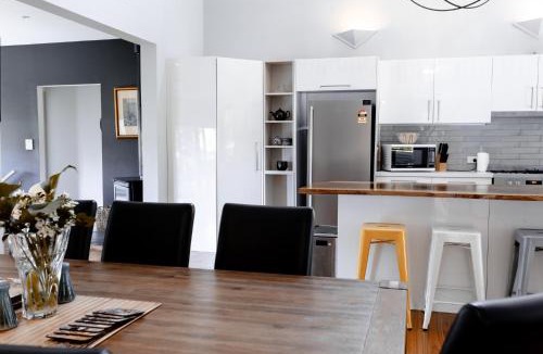 Hepburn House | Rosella