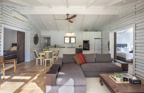Webbs Creek House | Rosemont's Tiny Bungalow House with Tennis Court - n
