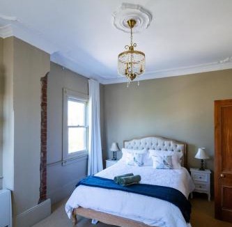 Bathurst House | Rosewood Terrace