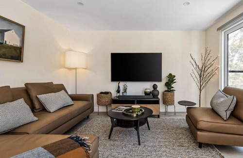 Hepburn Springs House | Roxy on Church