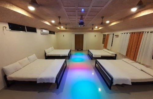 Anaimalai Hotel | Royal Cottage & Party Hall