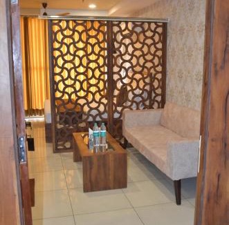 Zirakpur Apartment | Royal Holiday Homes