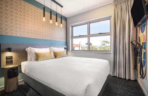 Essendon Hotel | Royal Hotel by Nightcap Social