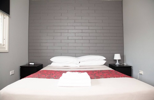 Singleton Hotel | Royal Hotel Singleton