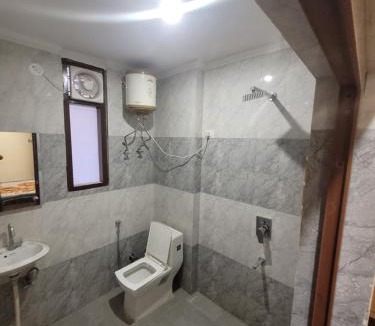 DLF Phase 3 Apartment | RR Homes