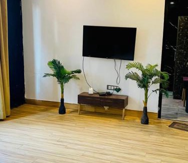 Vrindavan Villa | Rudra inn vrindavan 3bhk villa near all mandir