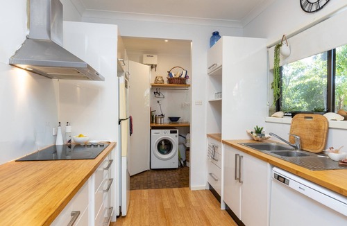 Broome Villa | Rustic Charm 3 Bed 2 Bath in The Heart Of Broome