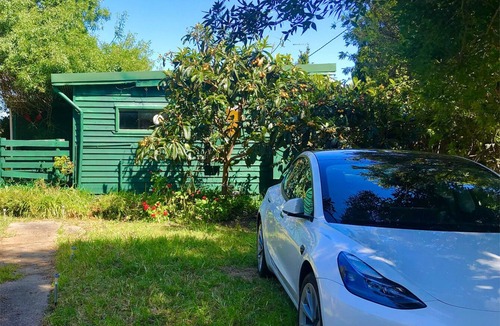 Safety Beach Cottage | Rustic cottage by the sea