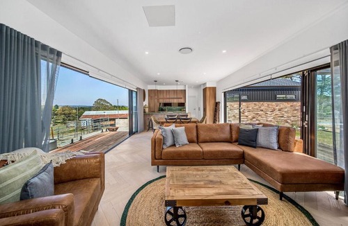 Glenquarry House | Rustic Luxury at The Old Dairy Country Escape