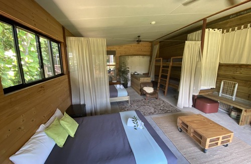 Byfield Cottage | Rustic one bedroom which sleeps 8