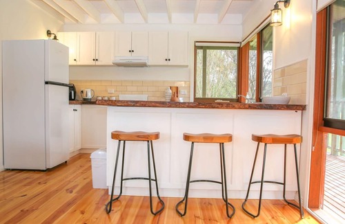 Bright House | RUSTIC RETREAT - Tranquil retreat with a pool close to Bright