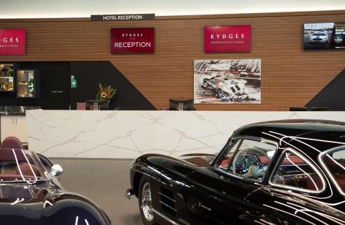 Seymour Hotel | Rydges Pit Lane