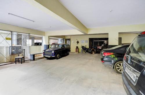Vijaya Bank Layout Villa | Saffron Breeze Spacious 4-BHK Apartment with Living & Balcony