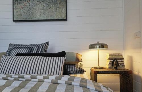 Glenlyon Apartment | Sage