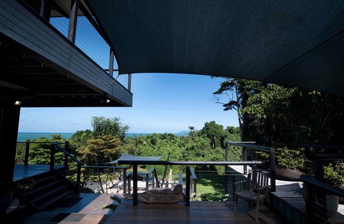 Garners Beach House | Sails - Gardners Beach