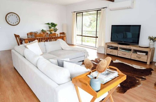 Peterborough House | Salt bush cottage Peterborough