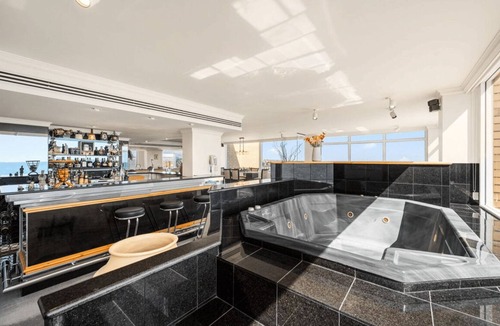 Glenelg North Resort | Salt & Skyline Penthouse