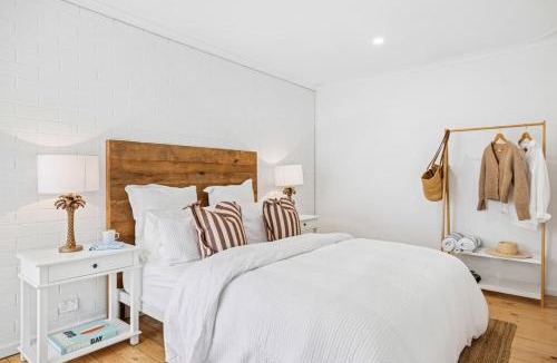 Silver Sands House | Saltys Silver Sands A playful pet friendly hideaway steps from Aldinga Beach
