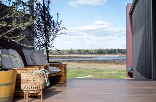 Wonnerup Ski Chalet | Samphire Chalet Peppermint - Experience Eco-Luxury