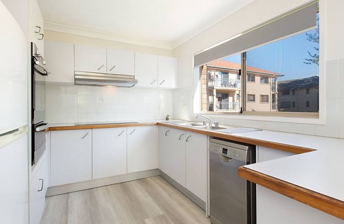 Bilinga Apartment | San Chelsea 16 - Beachfront Bilinga - Linen Provded!