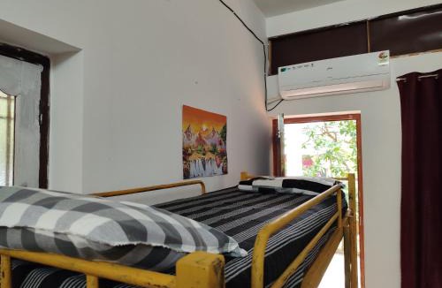 Bommayapalayam Hostel | Sanchari hostel