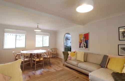 Sanctuary Point House | Sanctuary Paradise Waterfront by Book Jervis Bay - Pets Allowed