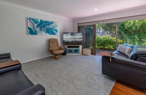 Smiths Lake House | Sandpiper 16